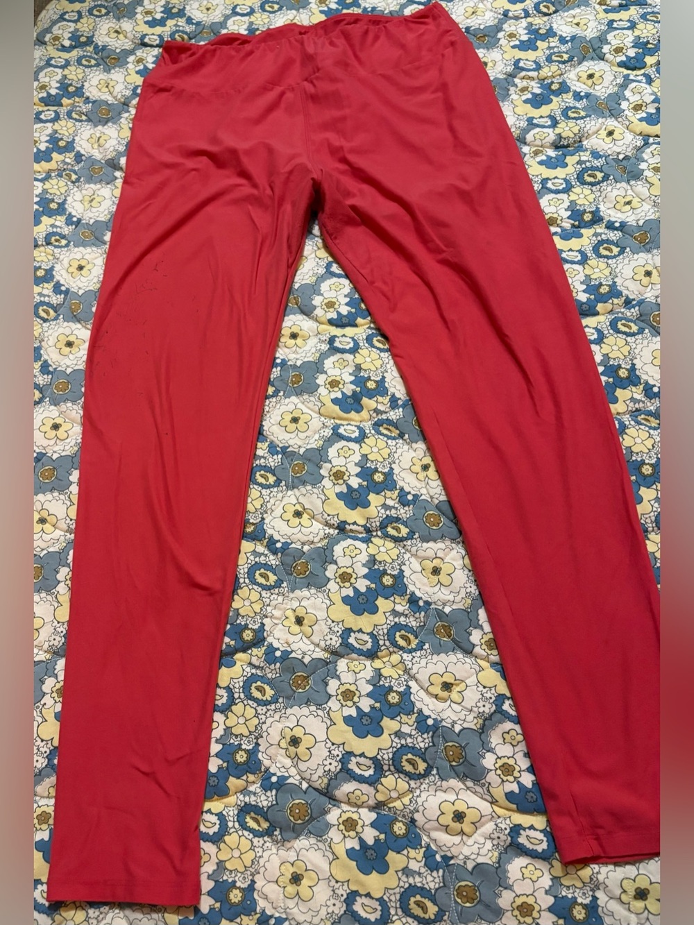 LuLaRoe women’s plus size tall & curvy red leggings READ PLEASE